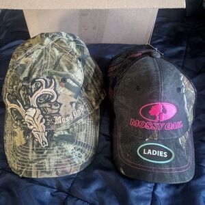 2 For 1 - Woman's Camo Hats Mossy Oak NWT